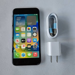 iPhone SE 2020 - UNLOCKED - Like New