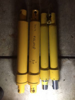 Snowplow angle rams