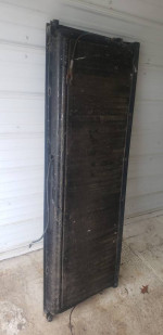 DODGE RAM TAIL GATE 1994 - 2001 COMPLETE LAST PIC. SHOWS DING IN GATE