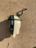 Lexus ls400 coolant tank