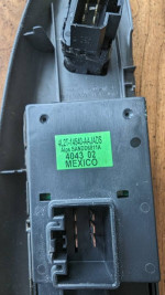 1999-2007 Ford F250 driver's side door power window switch