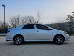 2010 10 Toyota Corolla LE 4 door sedan automatic transmission