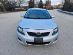 2010 10 Toyota Corolla LE 4 door sedan automatic transmission