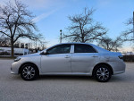 2010 10 Toyota Corolla LE 4 door sedan automatic transmission