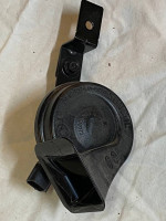 new OEM low pitch horn for a 2013 Hyundai Genesis 96610-3M000