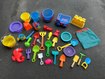 HUGE LOT OF KIDS SAND BEACH TOYS: BUCKETS, MOLDS, SHOVELS, RAKES