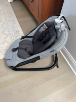 Bouncer - Baby Jogger City Sway Rocker w/ Travel Case - Like New