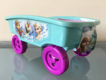 NWT Disney Frozen Wagon