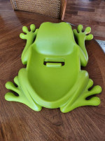 BOON Bathtime Froggy Bath Toy Storage Container w/ Optional Wall Mount & Easy Tu