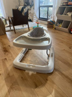 Ingenuity Baby Walker/Tray