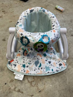 Portable baby chair