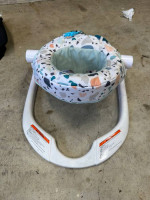 Portable baby chair