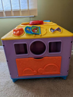 kids toys Fisher-Price Incrediblock activity center, w/extra blocks