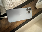 Iphone 13 pro max 250gb cracked front screen