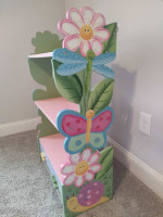 Children's bookshelf and toy chest