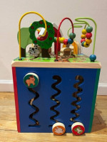 Battat Wooden Activity Cube – Discovery Farm Animals Activity Center