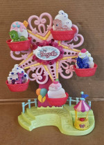 My Little Pony Ponyville Ferris Wheel with 4 Ponies