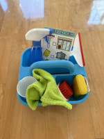 Melissa and Doug Let's Play House! Spray, Squirt & Squeegee Play Set