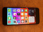 iPhone SE (2nd Gen) 64GB Red