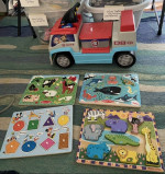 PAW PATROL RIDE ON TOY + 4 WOOD PUZZLES