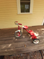 Tricycle - Classic Radio Flyer Dual Deck. Ride On Toy