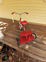 Tricycle - Classic Radio Flyer Dual Deck. Ride On Toy