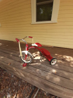 Tricycle - Classic Radio Flyer Dual Deck. Ride On Toy