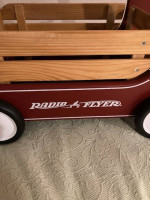 RADIO FLYER WALKER WAGON