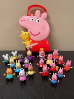 20 PEPPA PIG MINIATURE TOY ANIMALS w/CARRYING CASE