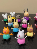 20 PEPPA PIG MINIATURE TOY ANIMALS w/CARRYING CASE