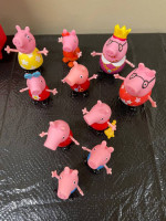 20 PEPPA PIG MINIATURE TOY ANIMALS w/CARRYING CASE