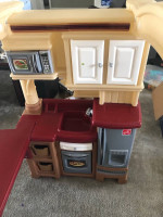 Step 2 Kids Play Kitchen