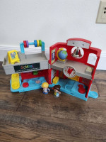 15 Fisher-Price Little people toy sets