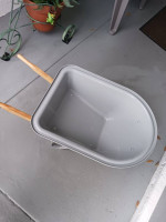 Wheel barrow