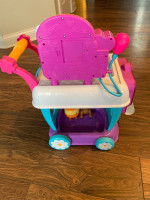 Doc McStuffins Toy Hospital Cart