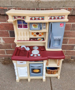 Electronic Step 2 Red/Beige Play Kitchen