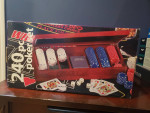 NEW 240 PIECE CASINO QUALITY POKER CHIP SET