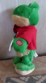 New Vintage Dan Dee Singing Plush Frog "Jump for My Love"