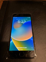 UNLOCKED iPhone SE 3rd Gen 5G 64GB Black APPLE WARRANTY JUNE 1 2024
