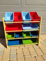 Cubby rack with cubby containers