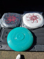 3 Frisbees