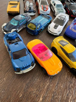 36 Hot Wheels
