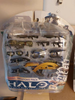 NEW in BOX Halo, Sonic and Pass the Pigs!