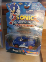 NEW in BOX Halo, Sonic and Pass the Pigs!