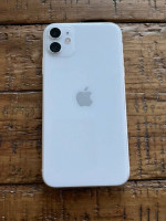 iPhone 11 64GB white