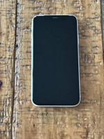 iPhone 11 64GB white