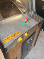 Frogger arcade game works