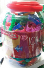 Betty Crocker 101 cookie cutters for Playdoh