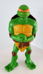 Ninja Turtles Stretch N Shout Raphael, Plus Action Figures