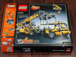 brand new retired LEGO #42009 motorized mobile crane